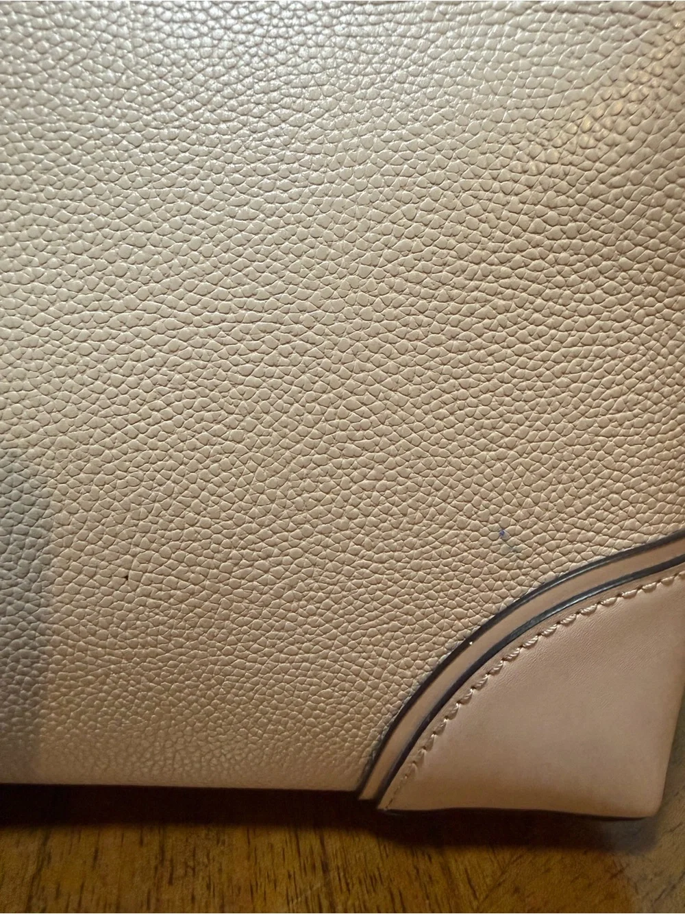 Authentic Michael Kors Mercer Gallery Medium Center Zip Tote in beautiful blush